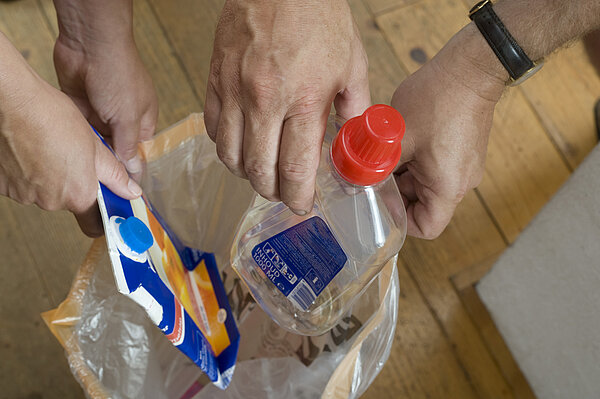 Vragen en antwoorden - afvalzakken plastic verpakkingen, drinkpakken en AVRI